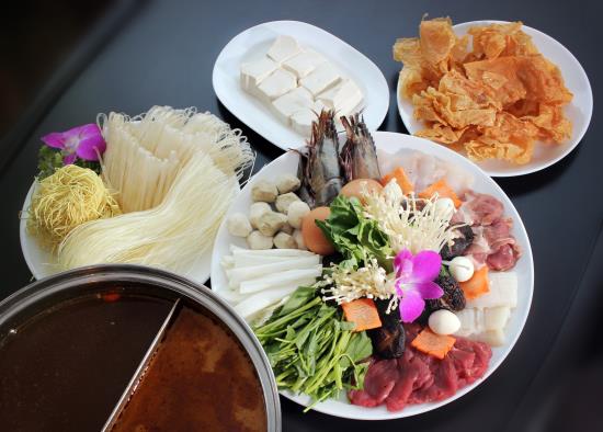 Lẩu tự chọn mùa đông tại nhà hàng Ming ảnh 1